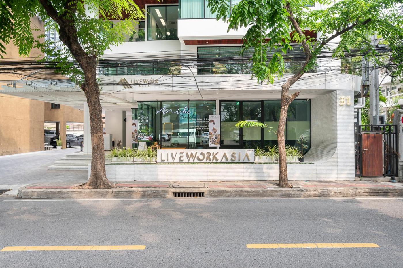 Livezen Bangkok Hotel Exterior photo